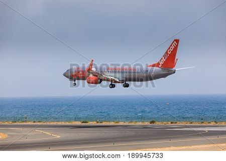 Arecife, Spain - April, 16 2017: Boeing 737-800 Of Jet2 With The Registration G-jzhg Landing At Lanz