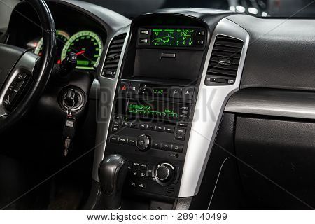 Novosibirsk, Russia - March 11, 2019:  Chevrolet Captiva, Close-up Of The Dashboard, Adjustment Of T