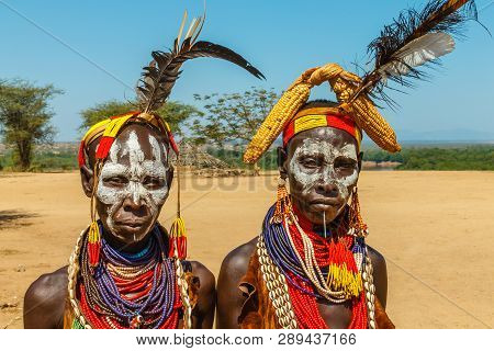 Omo Valley, Korcho Village, Ethiopia - December 09, 2013: Unidentified Karo Women Near The Korcho Vi