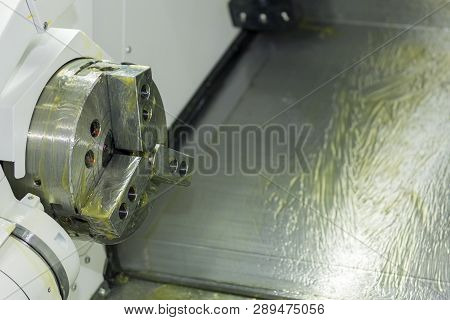 Anti-rust By Coating The Grease For Spindle Or Part Handle Of Cnc Industrial Lathe