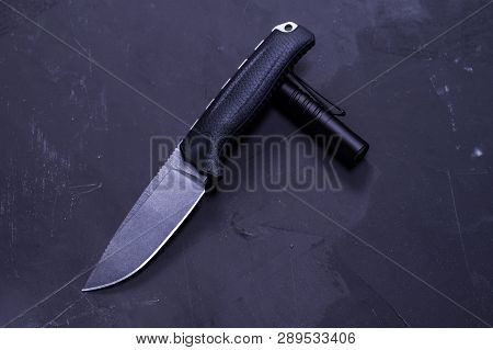 A knife with a sharp cutting edge. The sharp blade of the knife. Top.