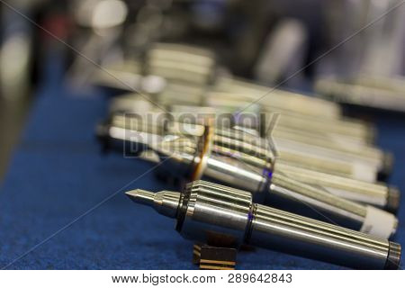 Live Or Revolving Center Tailstock Of Lathe Machine For Accuracy Position Product
