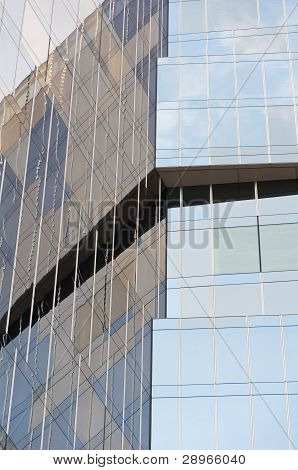 Detalje af en blå spejl Skycraper