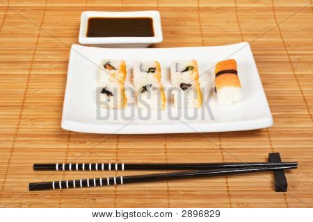 Sushi und Soja-sauce