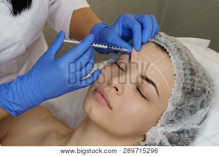 Aesthetic Cosmetology. Face Lift