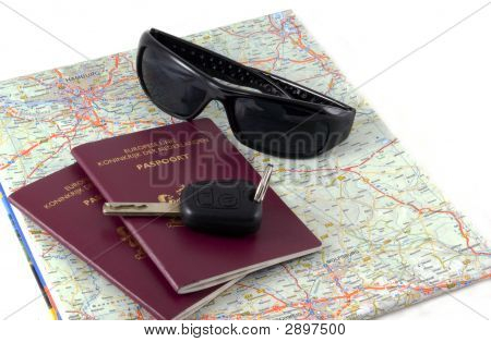 Valmiiksi Travel.