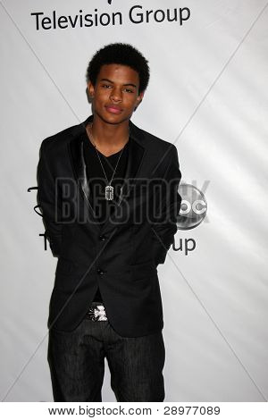 LOS ANGELES - JAN 10: Trevor Jackson przybywa w ABC TCA partii zima 2012 w Langham Huntington