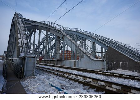 American Bridge, Built In The 1840S. Bridges Are Built Entirely Of Metal Structures. On The Construc