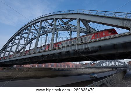 American Bridge, Built In The 1840S. Bridges Are Built Entirely Of Metal Structures. On The Construc