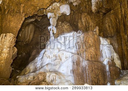 Tham Phet Cave One Of The Most Amazing Cave In Thailand  Pang Ma Pha, Mae Hong Son Province, Thailan