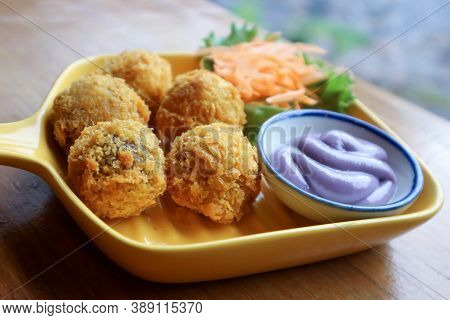 Potato Ball, Cheese Balls With Dip For Serve