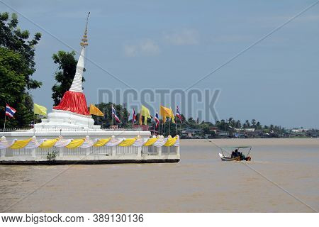 Nonthaburi, Thailand July 29, 2017: Leaning Pagoda At Koh Kret (kret Island In Chao Phraya River) Wh