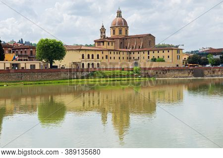 Flornce, Italy - April 24, 2019: View Of The Historic Buildings In Florence. Reflection In The River