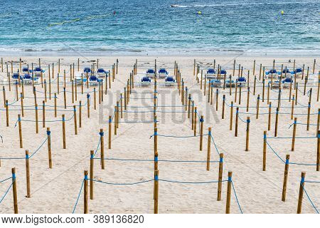 Sanxenxo, Spain - August 18, 2020: Empty Silgar Beach In Sanxenxo During The Outbreak Of The Covid 1