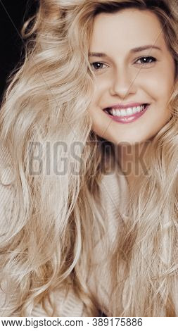 Beautiful Woman Smiling, Long Blonde Hairstyle And Natural Makeup Look, Beauty And 90S Style Fashion
