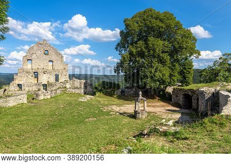 Hohenurach Castle In Old Town Of Bad Urach, Germany. Ruins Of This Medieval Castle Is Landmark Of Ba