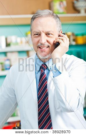  Farmaceuta na telefon