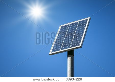 Obrázek malé solární elektrárny