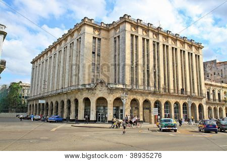 Berømte teater og Cine Payret bygning i center gamle Havana, Cuba