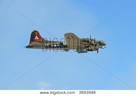 B-17 provedení Low Pass