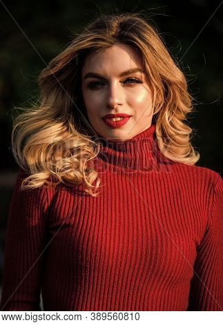 Autumn Beauty. Haidresser And Makeup. Fall Fashion Season. Girl Long Blond Hair. Girl Red Lipstick I