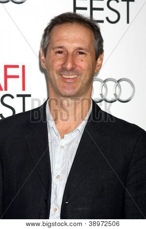 LOS ANGELES - 8 listopada: Richard Topol przybywa na premierze 