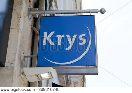 Bordeaux , Aquitaine / France - 10 10 2020 : Krys Optic Logo And Text Sign Front Of Optician Shop Gl