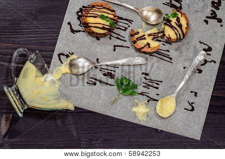 Tartlets With French Cream And Mint