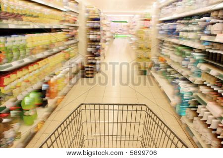 Nakupování v supermarketu
