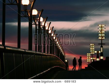 Walking par og aften himmel