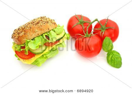 Panino con formaggio e verdure