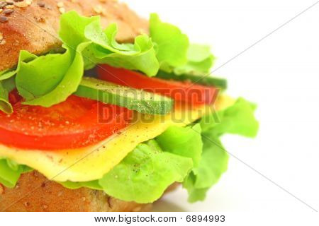 Panino con formaggio e verdure