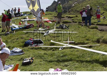Radio control planes