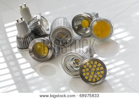 Gu10 Led Bulbs With Different Light-emitting Chips