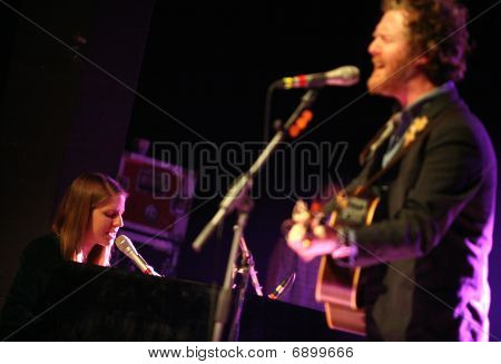 Marketa Irglova y Glen Hansard