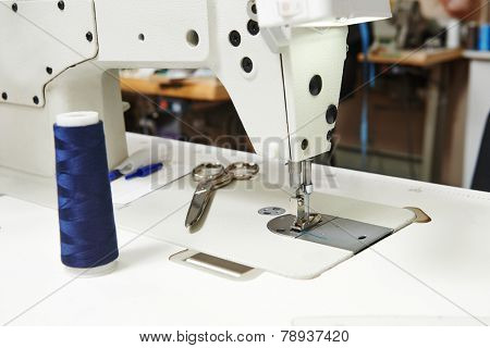 Tailor or sewing set. Cloth, machine, scissors, measure tape