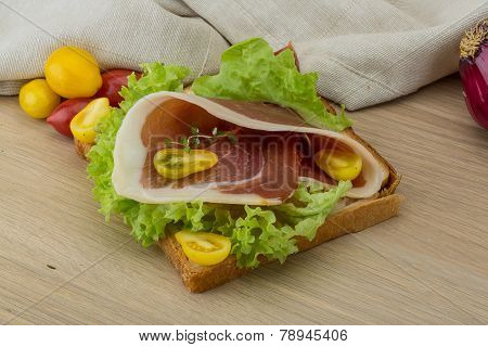 Sandwich With Hamon