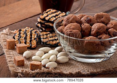 Italian cookies Florentino with raisins and walnuts