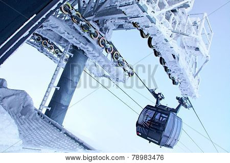 Ropeway in mountains