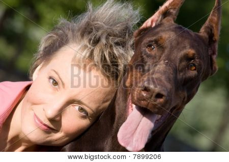 Donna con cane