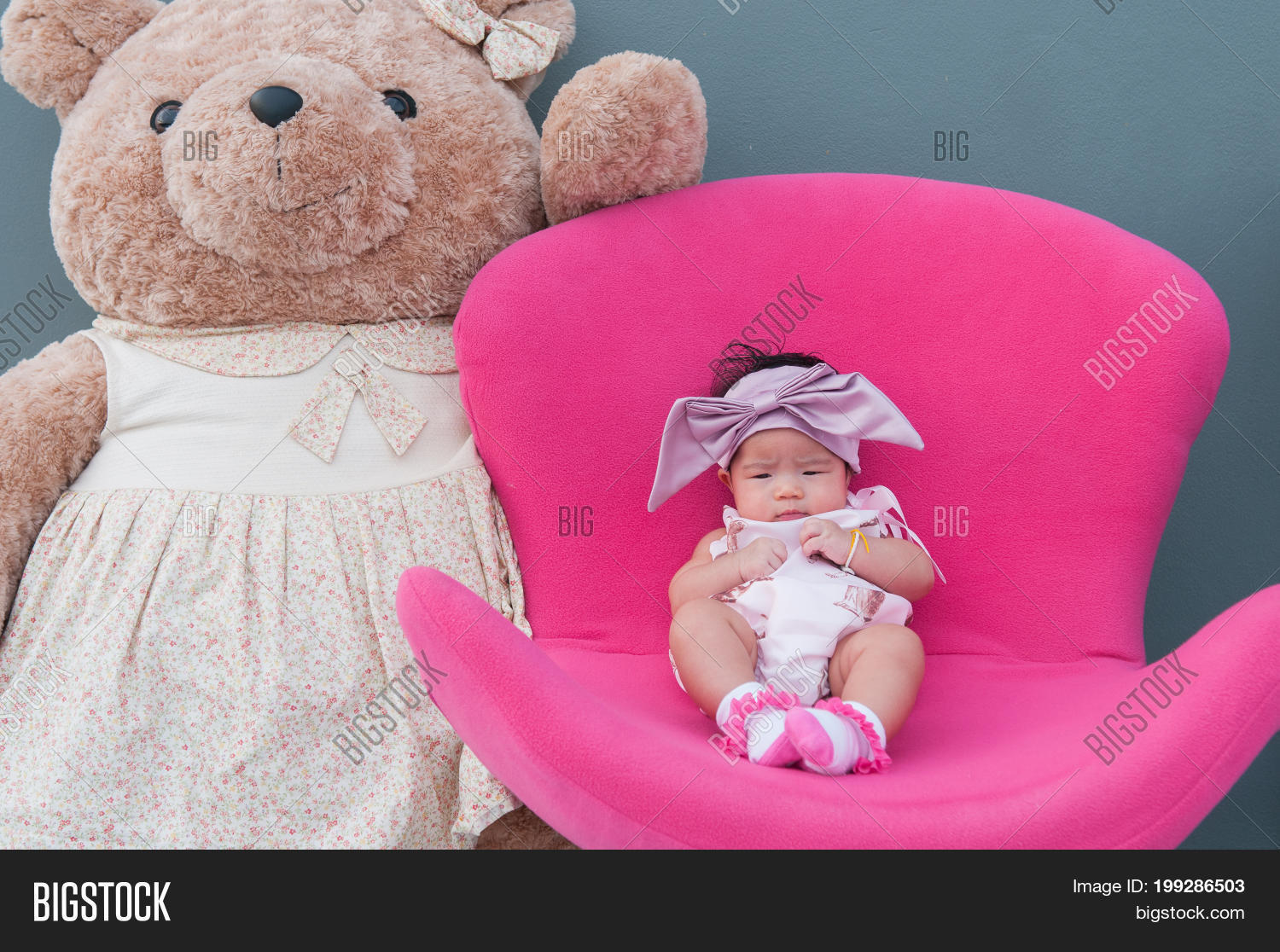 big teddy bear for baby girl