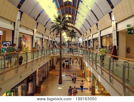 Rimini - Le Befane Centre Of Commerce
