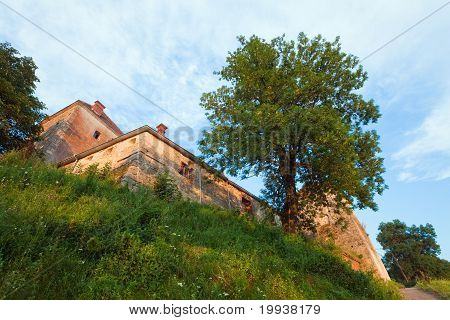 ร้อนเย็น Svirzh ปราสาท View(ukraine)
