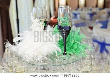 Restaurant champagne glasses arrangements for wedding reception