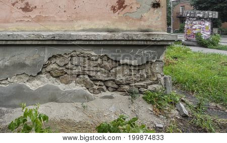 The foundation of the old building, the stone foundation, the old architecture