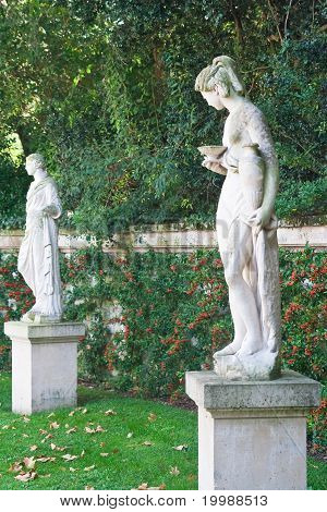 Skulptur i den Park Bagatelle i Bois De Boulogne. Paris