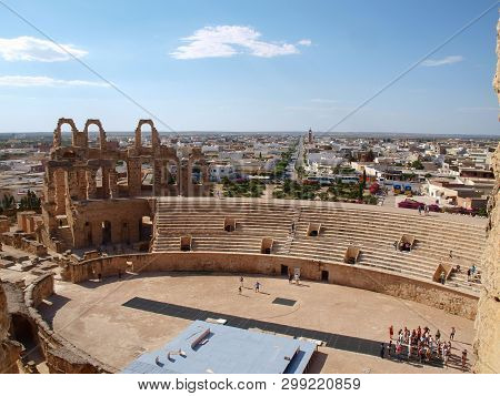 El Djem, Mahdia, Tunisia - 16.05.2012 Ancient Roman Amphitheater In El Jem In Tunisia