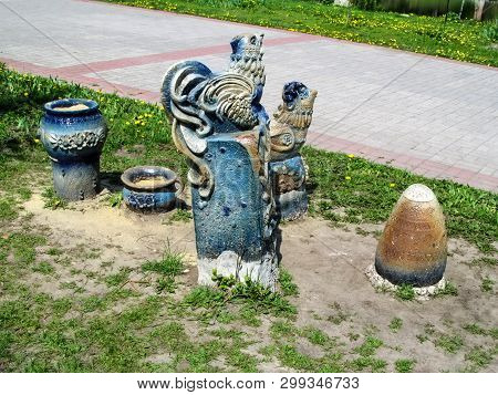 Sumy, Ukraine - April 28, 2019: Sculpture Depicting The Folktale Kurochka Ryaba In The Park Kazka In