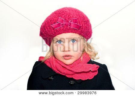 Krásná holčička v růžovém baret