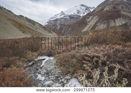 Marsjandi-khola River Valley Near Tilicho Base Camp. Annapurna Circuit Trek. Himalayan Mountains Of 